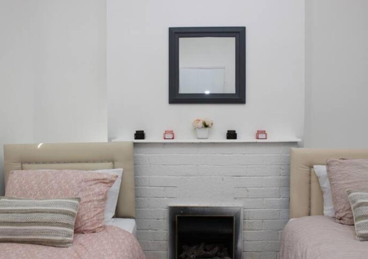 Newly Refurbished 3 Bed 2.5 Bath House In *