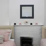 Newly Refurbished 3 Bed 2.5 Bath House In Staines